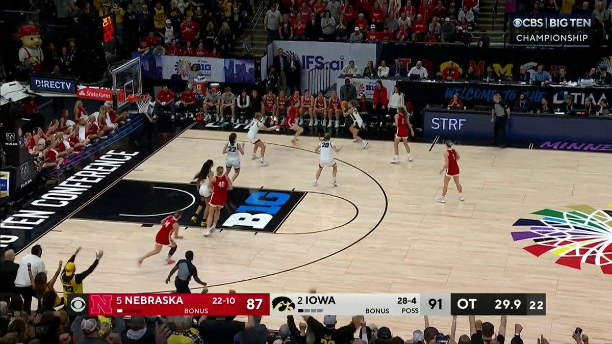 STUFFED BY GABBIE MARSHALL!!!!!!! Gabbie Marshall x Iowa Women's Basketball