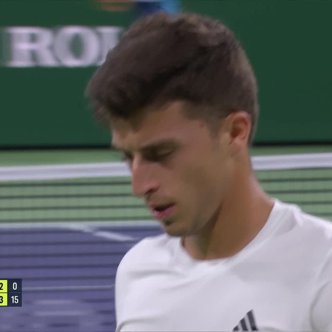 Fue un escándalo lo suelto que jugó Nardi contra Djokovic.
