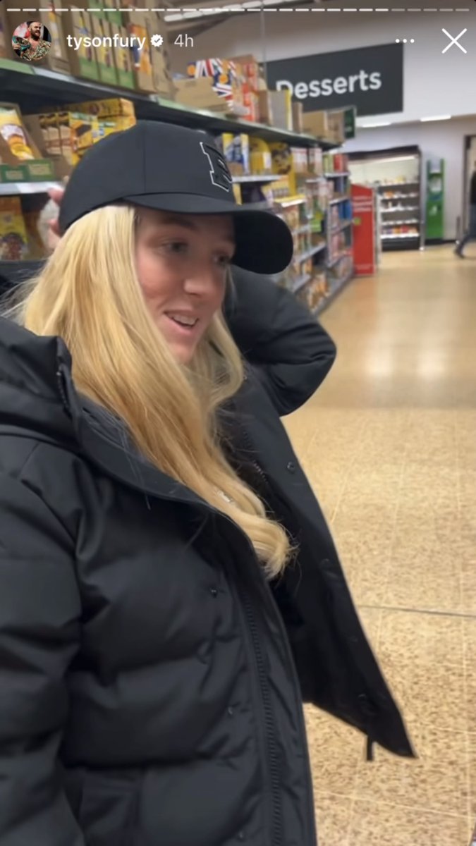 Tyson Fury doing his food shopping for this week… [🎥 TYSON FURY]