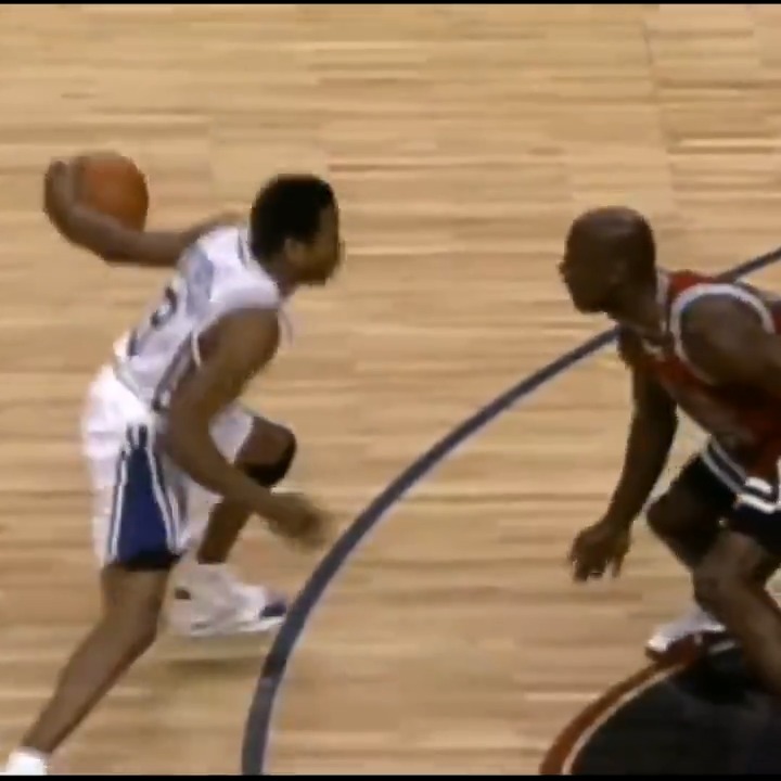27 years ago today Rookie ALLEN IVERSON did this to MICHAEL JORDAN! AI: 37 PTS (15/23 FG) MJ: 23 PTS (9/24 FG)