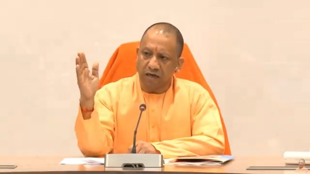 यूपी को 1 ट्रिलियन डॉलर की इकोनॉमी के लक्ष्य को प्राप्त करने के लिए...