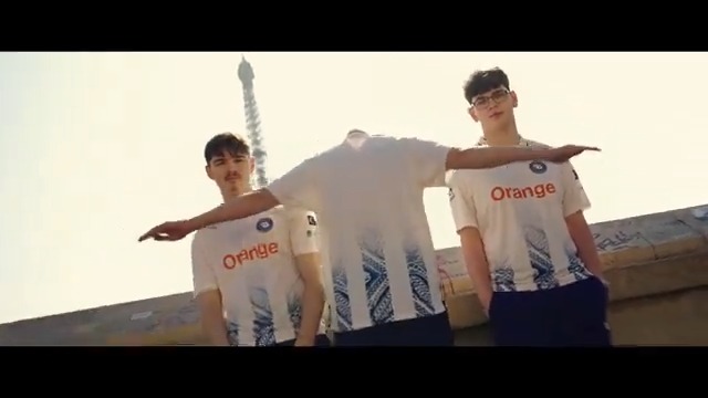 À COPENHAGUE. À MADRID. ET PARTOUT AILLEURS. Représentons nos couleurs aux yeux du monde entier. #KCORP Nouveau Maillot Major 2024, disponible jeudi en édition limitée sur