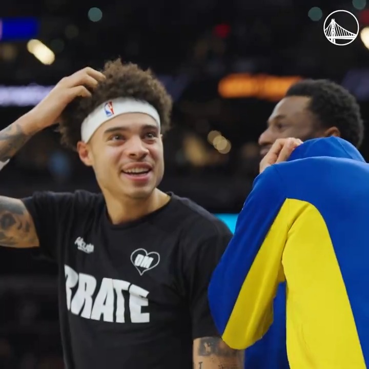 Everyone's reaction to TJD's poster slam 🤯