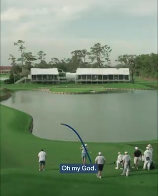 The pros make the Island Green 17th TPC Sawgrass look easy. Last year, amateurs quickly realized it’s not 😅