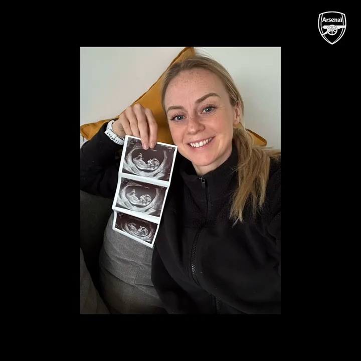 A special moment as @AmandaIlestedt reveals that she's expecting her first child 👶❤️