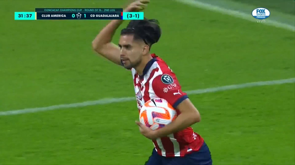🔴⚪️ ¡EL GUADALAJARA SE ACERCA! ⚪️🔴 Con este gran remate de Ricardo Marín, nos acercamos en el marcador global y vamos a seguir insistiendo hasta darle la vuelta 👊 🎥: FOX Sports MX