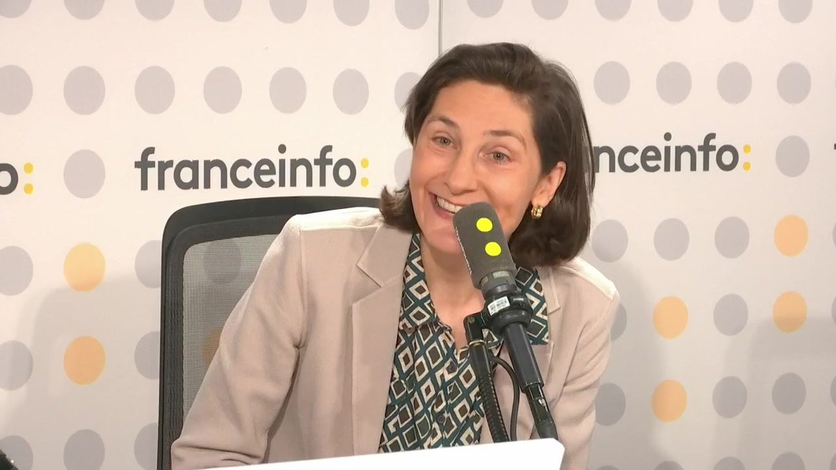 Paris 2024 : "Je pense qu’on aura tous à cœur de plonger dans la Seine", déclare Amélie Oudéa-Castéra, ministre des Sports et des Jeux Olympiques et Paralympiques.