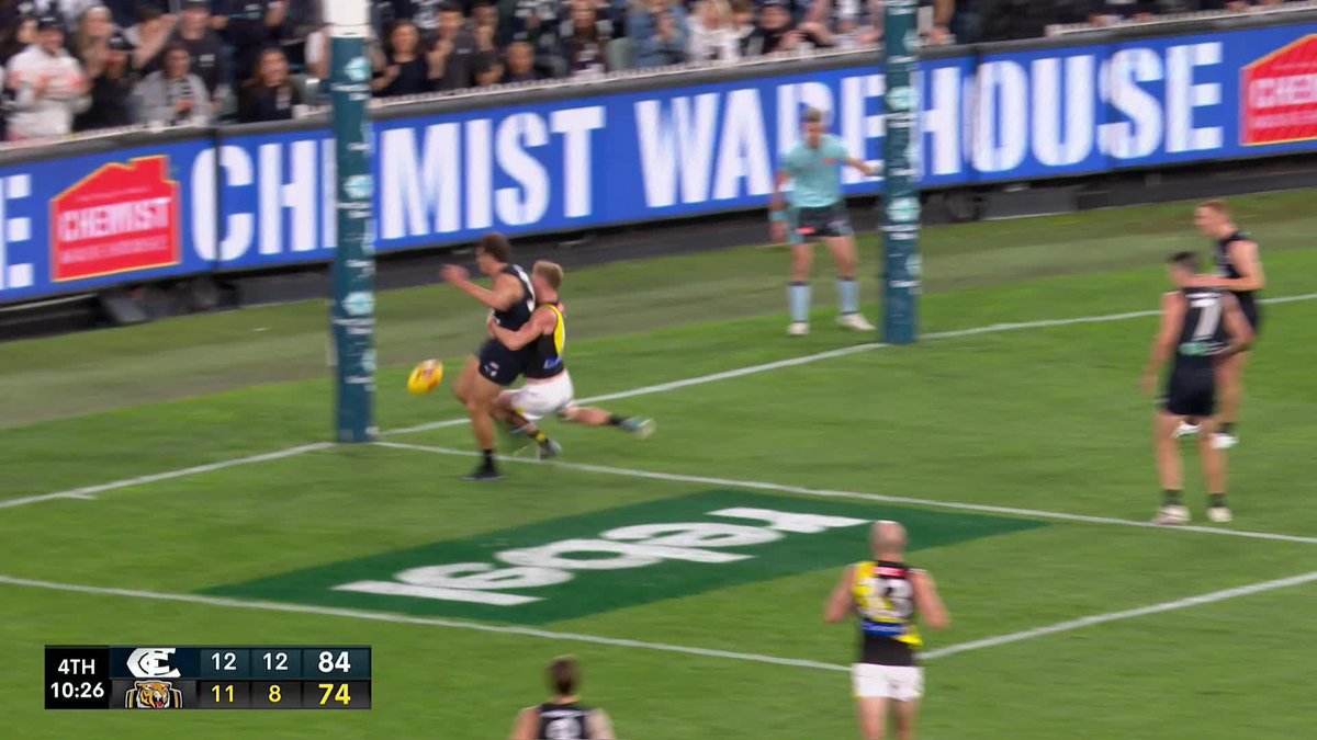 That's one of the best defensive efforts you'll ever see! #AFLBluesTigers