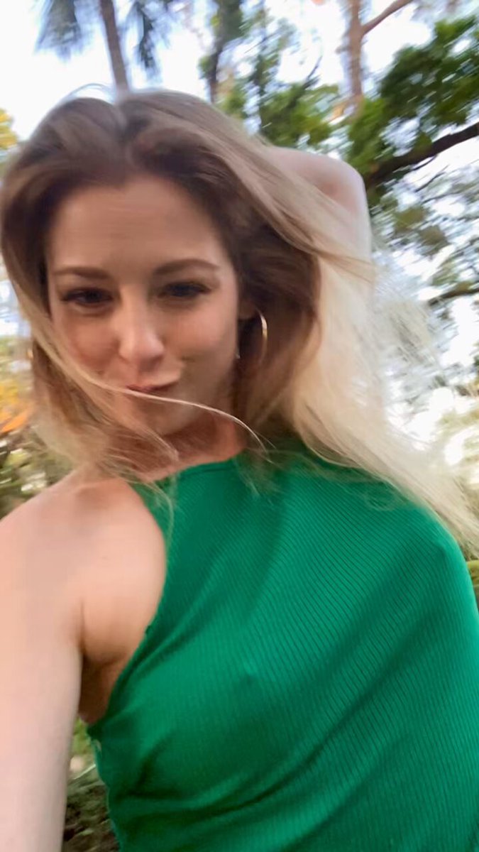 This didn’t post yesterday 🤦🏼‍♀️ Thank goodness for the archives 🍀 HAPPY #StPatricksDay week! ☘️⛲️🆓 Exclusive for members of 🌟 #LiveStreamingAlert 9pm EST | 1pm GMT | 6pm PST 🌈 Searching for MY Lucky Charms… 🍯 Can you uncover them? Dare to share YOURS? 🍀 #FindersKeepers #LuckyCharmHunt #ShamrockShenanigans