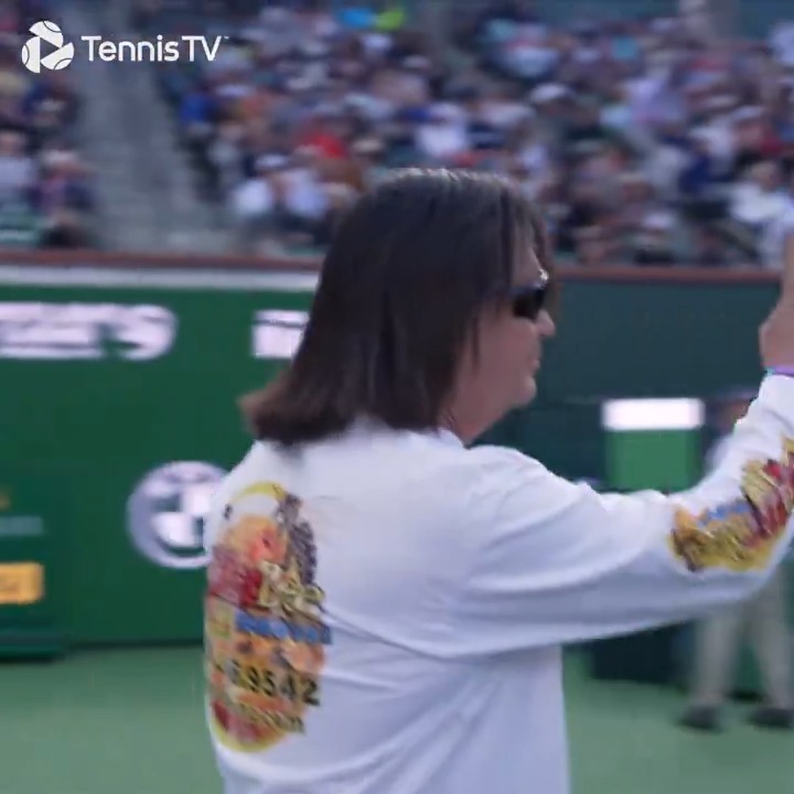 A STAR IS BORN Beekeeper Lance Davis is the GOAT #TennisParadise