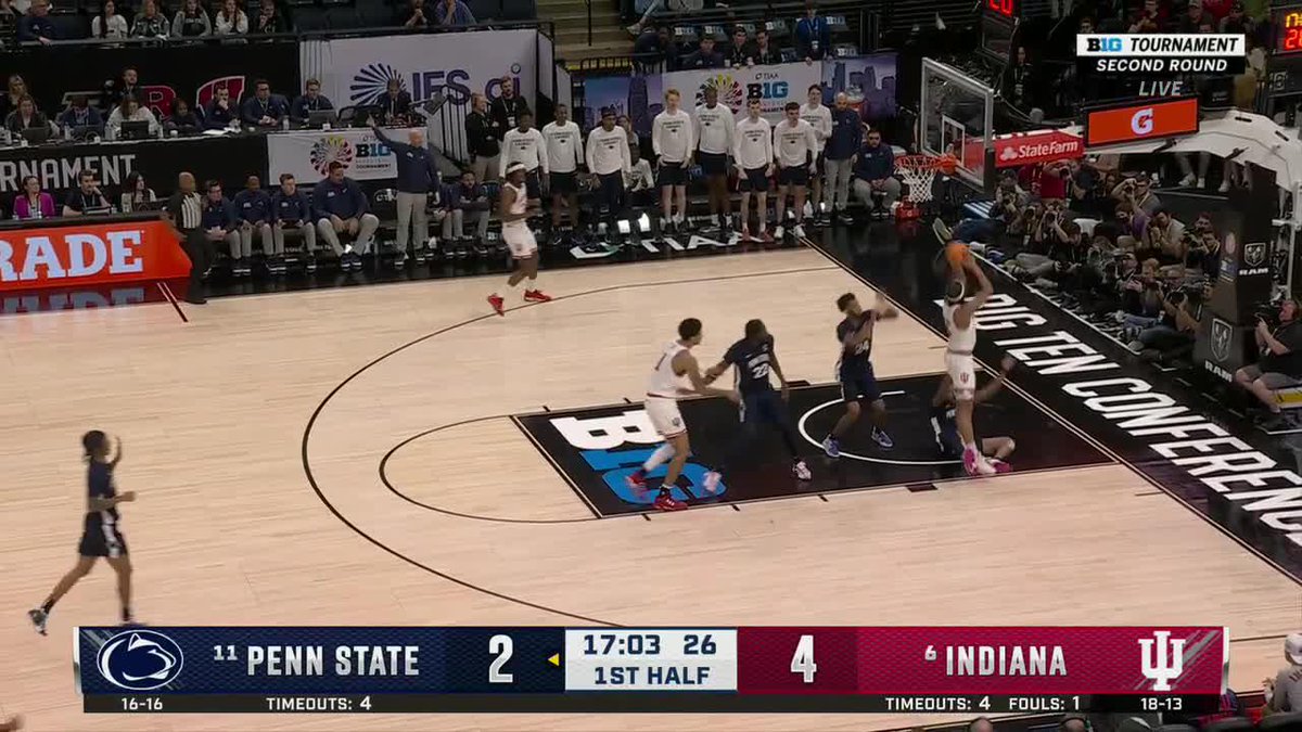 Puff Johnson dunked it and then hustled back to take the charge. 👀 #B1GMBBT x Penn State Men’s Basketball