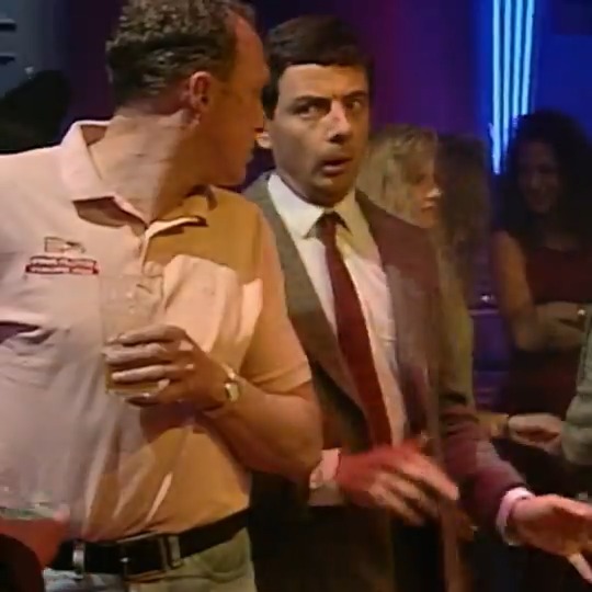 Mr Bean tries to win Irma back with his moves😆