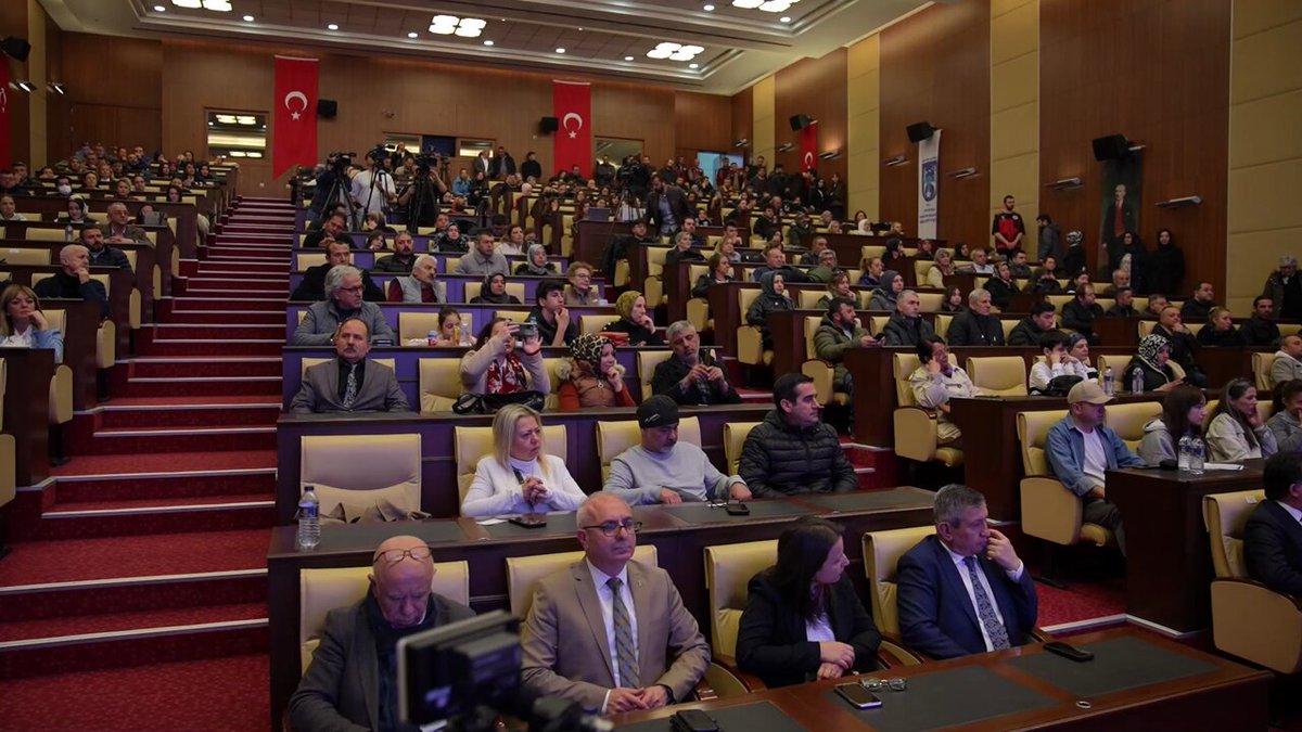 Sosyal destek alan LGS ve YKS’ye hazırlanan Tip-1 Diyabet hastası öğrencilerimize yönelik ‘Diyabet Sensörü Destek Programı’nı başlatıyoruz. Hiçbir engelin gençlerimizin hayalleriyle arasına girmesine izin vermeyeceğiz.
