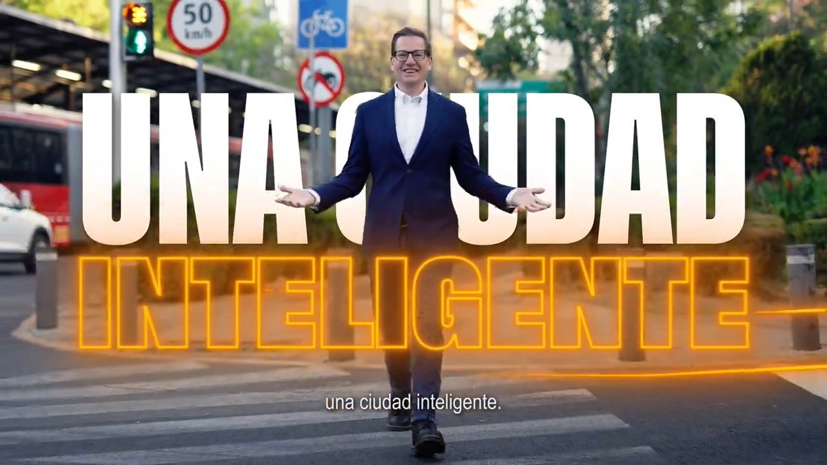 Soy Salomón Chertorivski ¿por qué debería ser jefe de gobierno? porque tengo más de 25 años trabajando por esta ciudad y estoy preparado para hacerlo. Una ciudad inteligente, no se detiene.