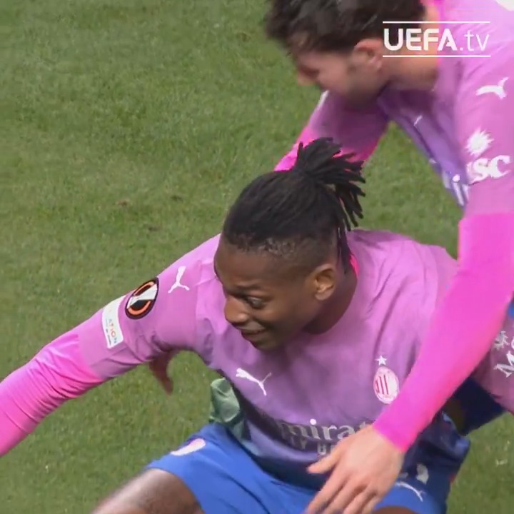 Just Rafael Leão things 🤤 AC Milan || #UEL
