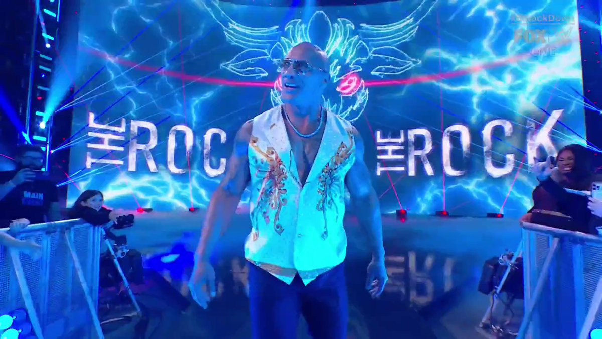 🚨 Hollywood Rock theme is back! #SmackDown