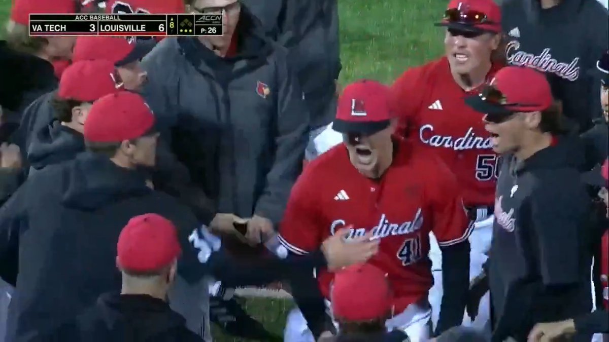 M8 | Let it eat, Riley Phillips‼️ Bases loaded, nobody out and he gets out of it. 📺 ACCNX #GoCards