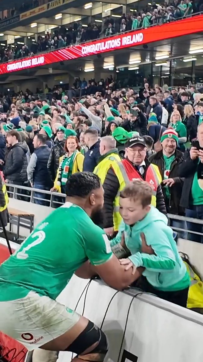 Something this young lad will never forget ❤️ #ITVRugby | #GuinnessM6N | Irish Rugby | Bundee Aki