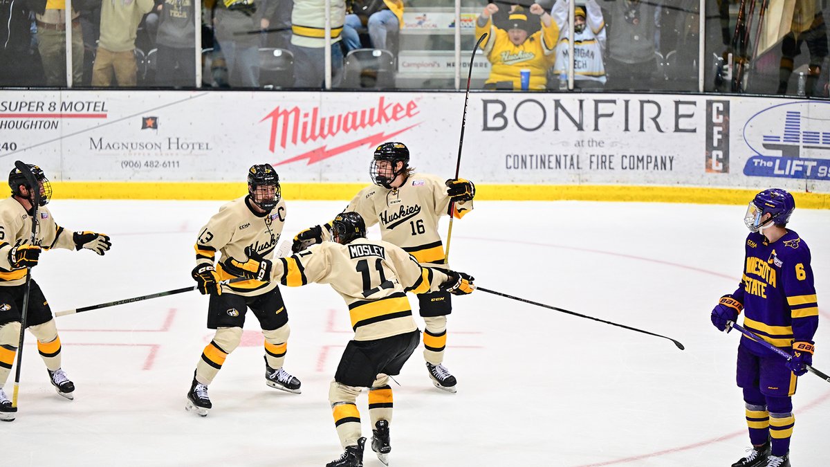 Logan's game-winner!! #mtuhky #FollowTheHuskies