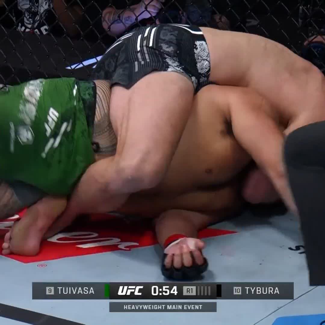 Wasted no time once it got to the ground ๐ฎโ๐จ Marcin Tybura gets the submission victory in round one! #UFCVegas88