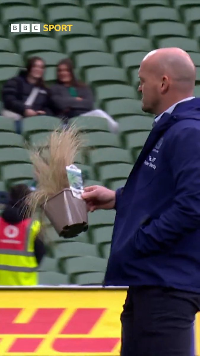 Gregor Townsend was absolutely baffled by this plant 😭 #BBCRugby | #SixNations | BBC Sport Scotland