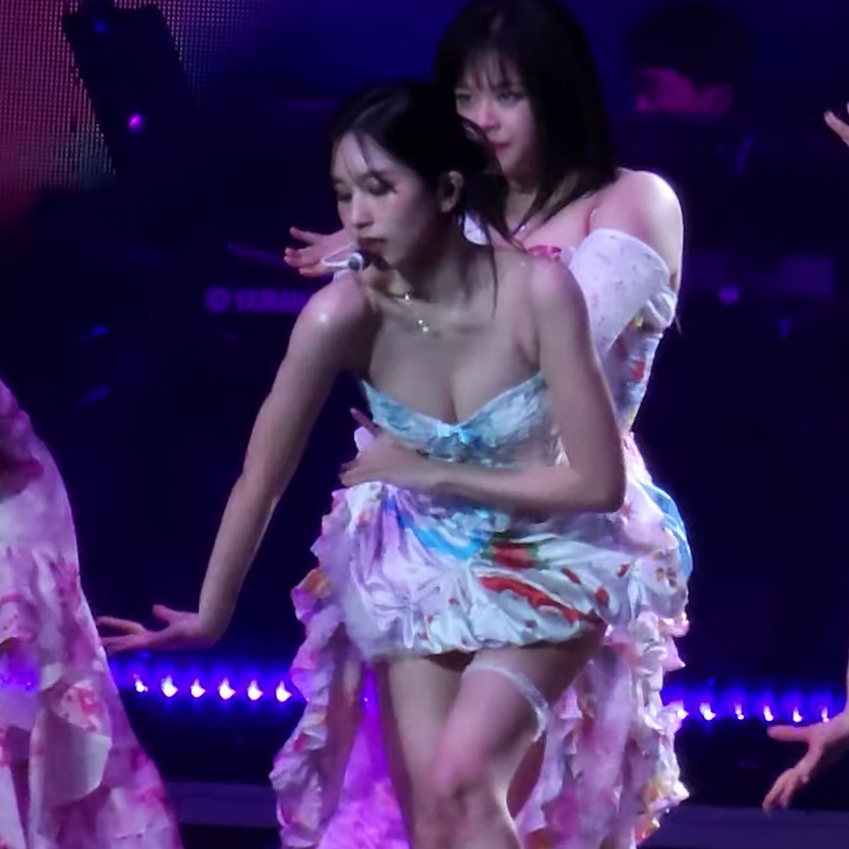 MINA DOING THIS PART 🫠