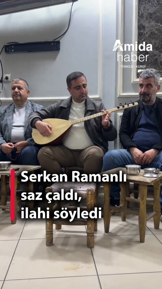 HÜDA PAR’lı Serkan Ramanlı, Selahattin Demirtaş’a özendi, konuk olduğu seçim bürosunda saz çaldı, Kürtçe ilahi söyledi