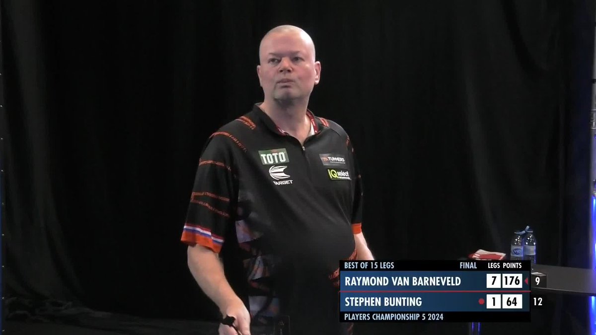 VAN BARNEVELD IS THE CHAMPION! 🏆 Raymond van Barneveld wins his first ProTour title in over three years! Barney hammered Stephen Bunting 8-1 in the PC5 final!