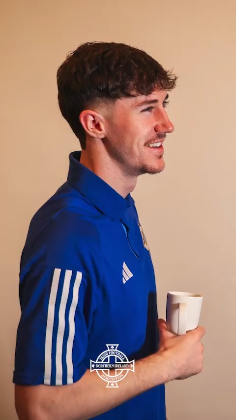 📸 This photography stuff is a cup of tea ☕️ Conor Bradley 🤝 Trai Hume #GAWA 💚