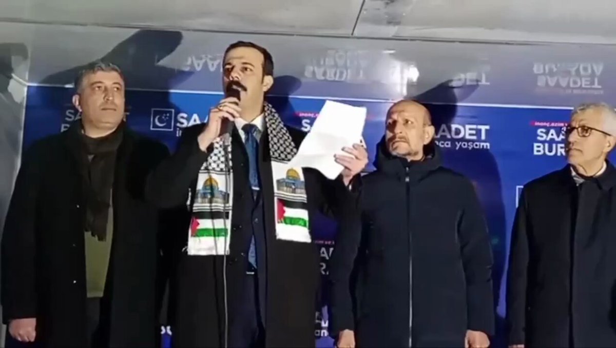🔴 Saadet Partisi Bursa Adayı İkram Akkaya, İsrail ile ticaretin kesilmesi halinde AK Parti lehine adaylıktan çekileceğini duyurdu: “Gazze’de öldürülen bir çocuğun tırnağını başkanlığa değişmem.”