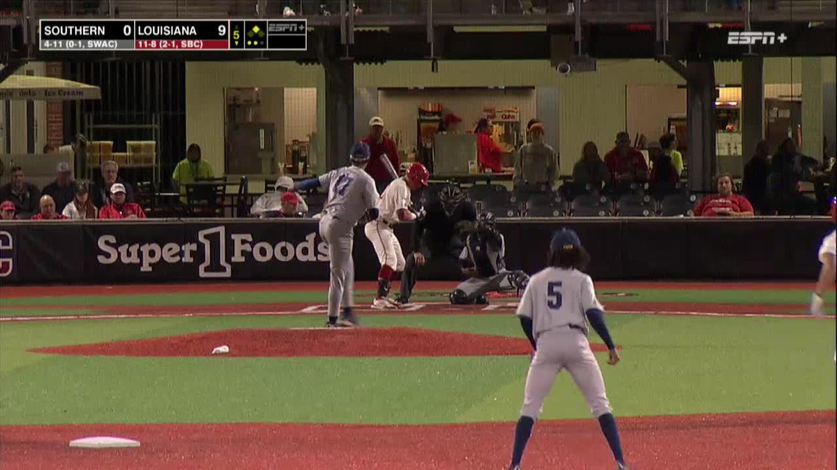 Connor Cuff doubles inside the bag at third for his first hit and RBI as a Ragin' Cajun 🤟 #GeauxCajuns