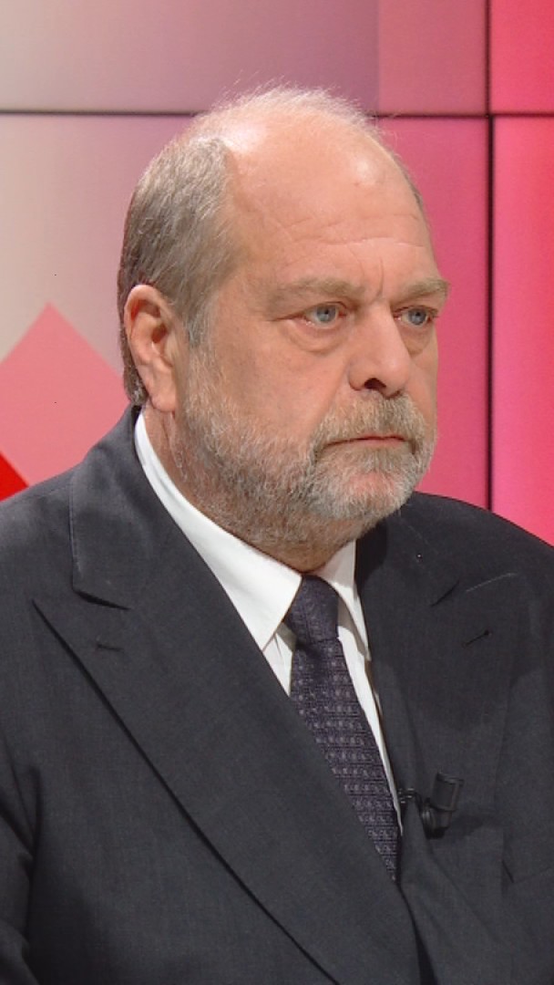 💬 “Il a le goût du sang séché sur le trottoir” Éric Dupond-Moretti cible les personnes "qui fument leur petit pétard le samedi"