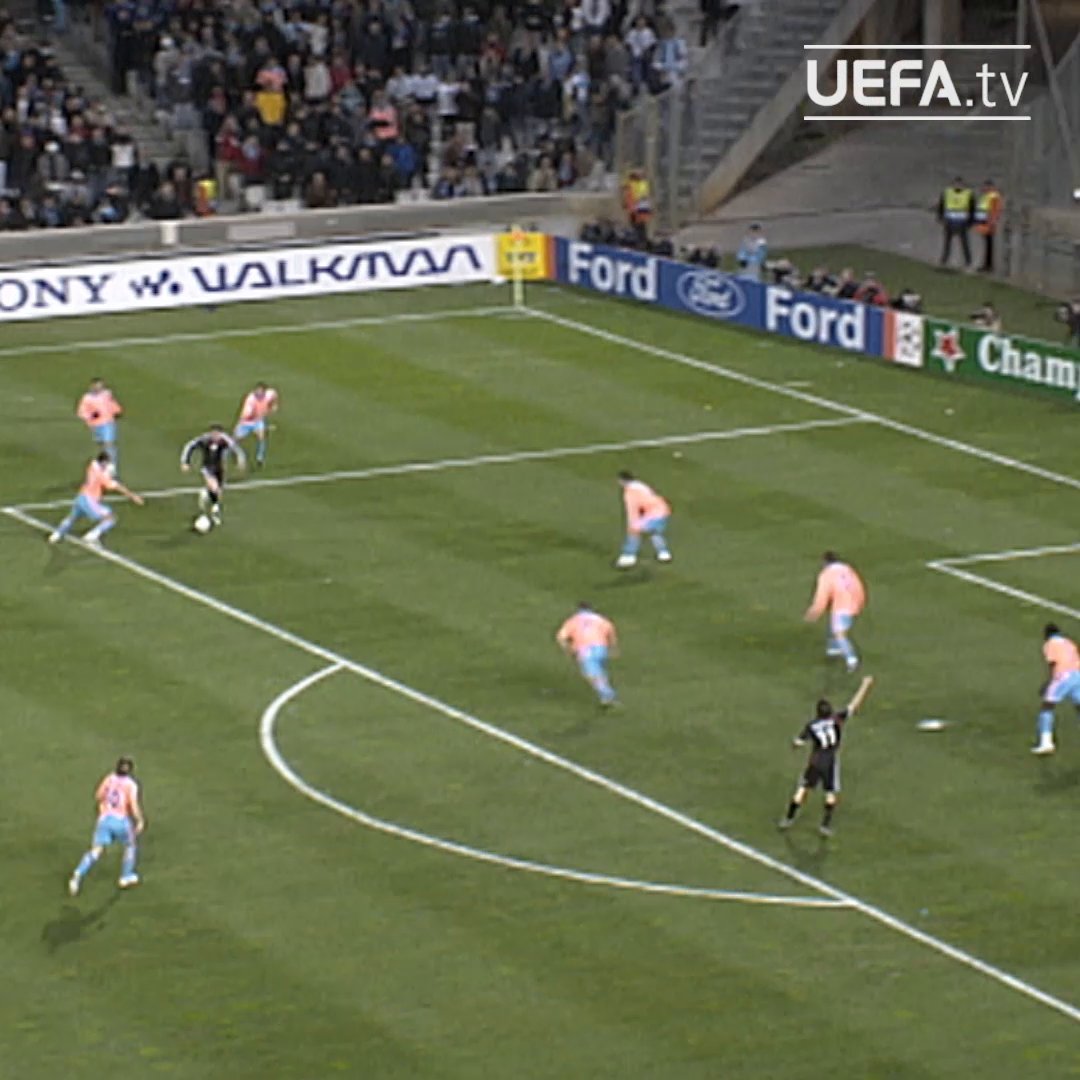TRES MINUTAZOS de goles del Niño. Tres minutos de goles de Fernando Torres en la Champions League. Qué delantero era, qué barbaridad. 🎥 Liga de Campeones