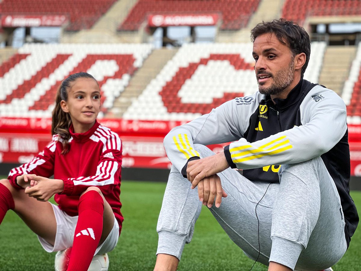 👨‍👧 𝘿𝙀 𝙋𝘼𝘿𝙍𝙀 𝘼 𝙃𝙄𝙅𝘼, Así viven 𝗣𝗲𝗱𝗿𝗼 𝗟𝗲𝗼́𝗻 y 𝗖𝗲𝗹𝗶𝗮 𝗦𝗮́𝗻𝗰𝗵𝗲𝘇 el fútbol en el #RealMurciaCF 📞 La llamada de la selección murciana a Celia 👨‍👦‍👦 La figura de Pedro León como padre 📈 El crecimiento de la cantera y el fútbol femenino