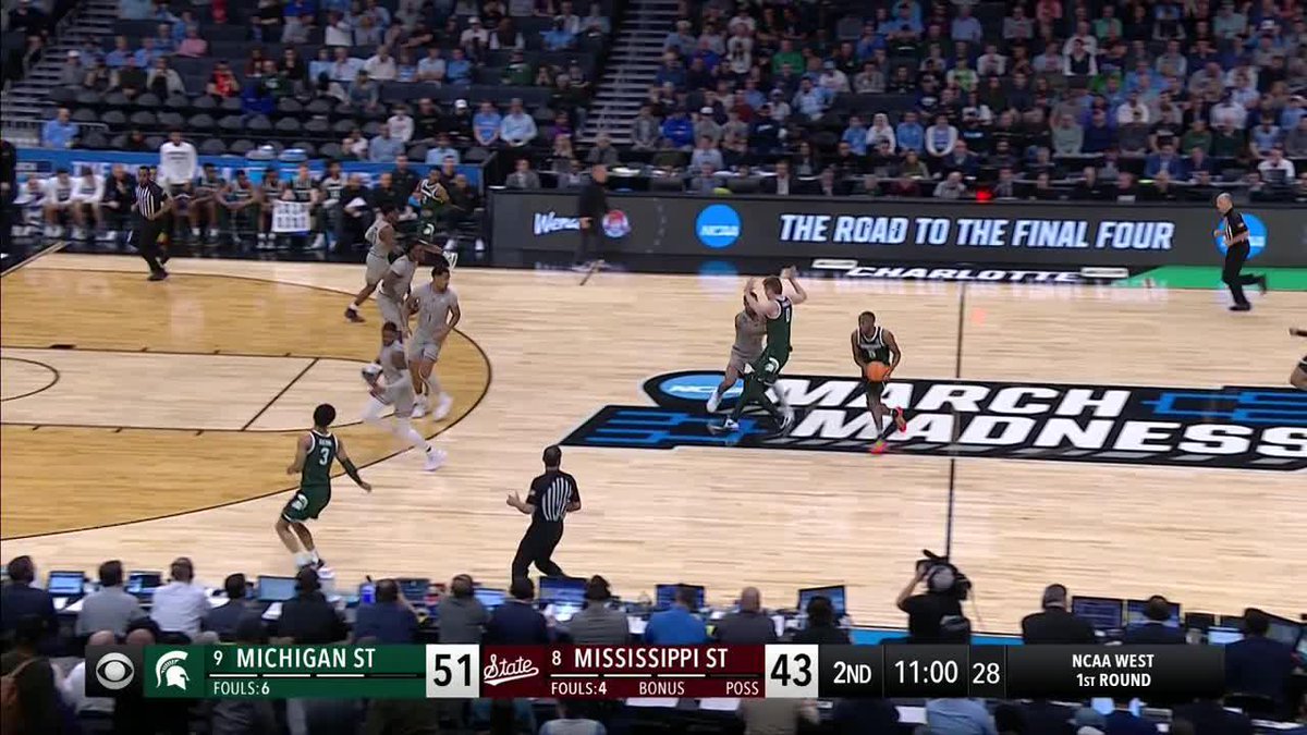 JADEN AKINS GOT UP 🤯 #MarchMadness Michigan State Men's Basketball