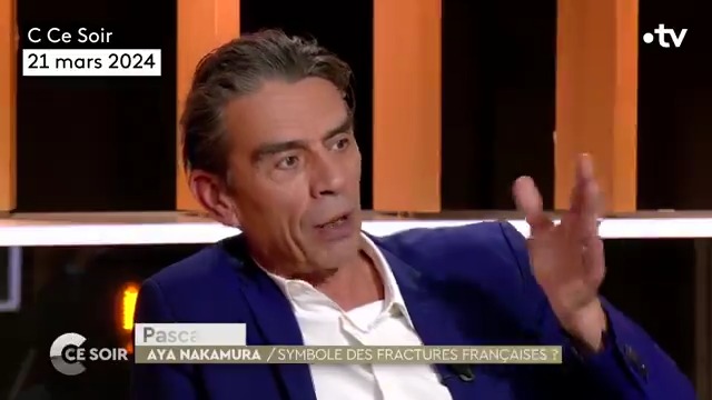 «Finalement c'est très binaire. Une noire peut-elle symboliser la Nation française ? C'est ça le débat depuis 35 ans.» Pascal Blanchard, historien spécialiste du fait colonial #CCeSoir ➡️ 🎧en podcast