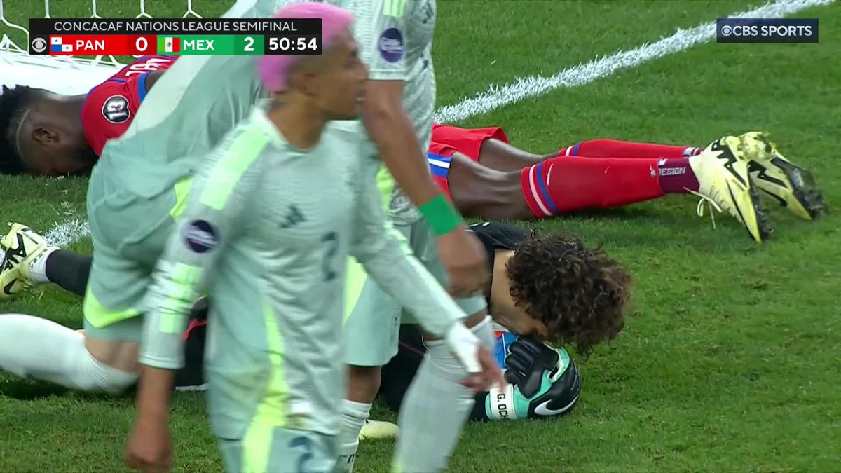 Memo Ochoa is timeless 🧤 (via CBS Sports Golazo ⚽️)