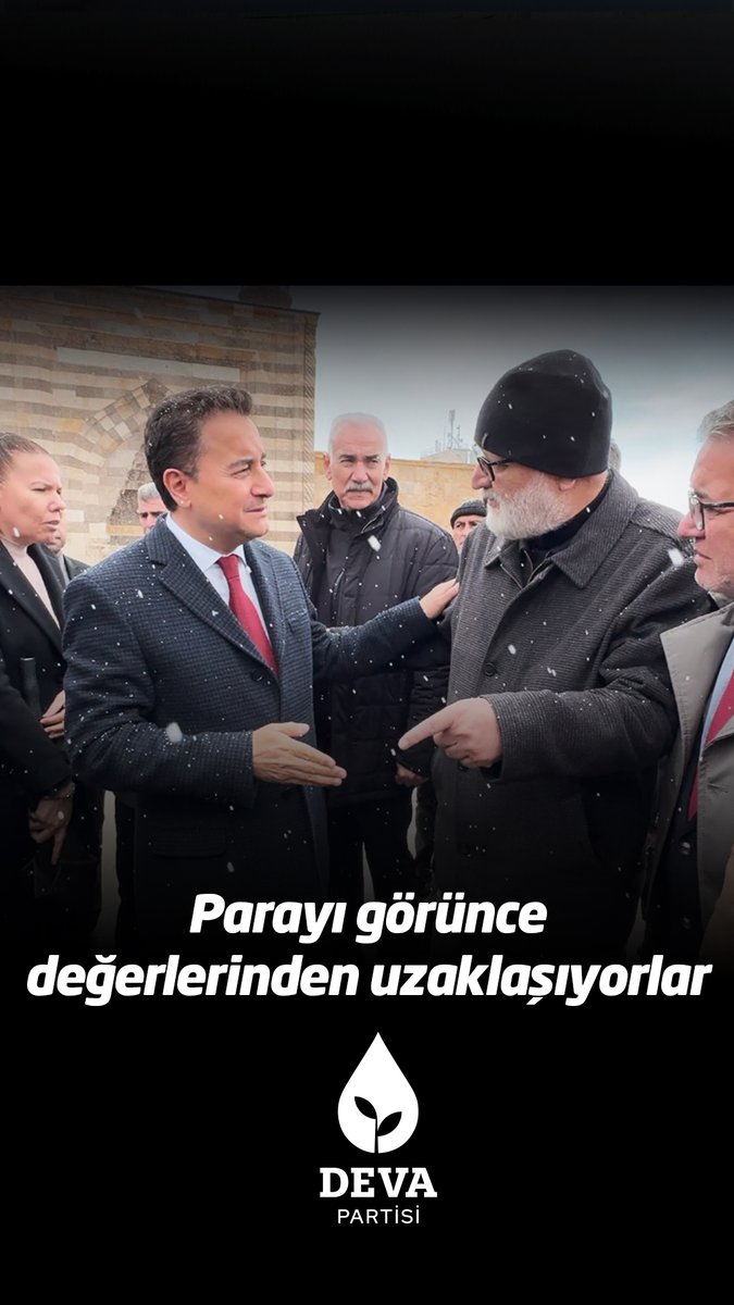 Parayı görünce değerlerinden uzaklaşıyorlar.