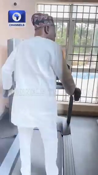 Obasanjo Shows Off Workout Skills, Stamina At 87