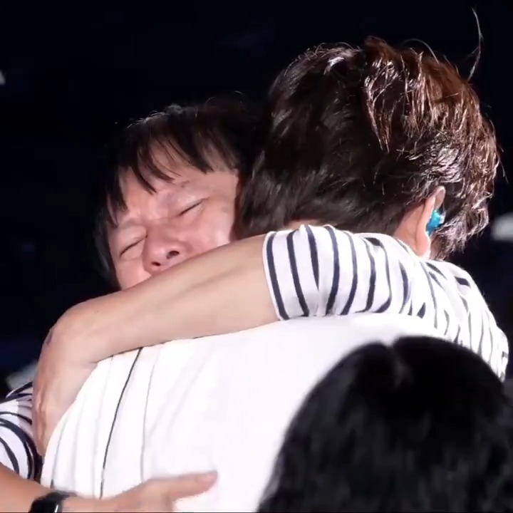 In my arms, you'll always be safe... 😭 NANON BORNTOBEO DDAY #NanonConcert #mynameisnanon NANON Khunakorn Kirdpan