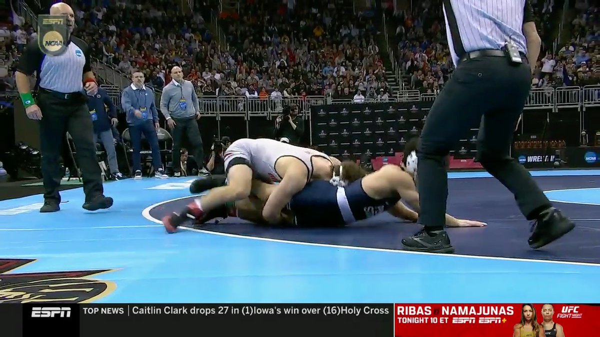 The winning takedown for Jesse Mendez! 📺 ESPN #NCAAWrestling x Ohio State Wrestling
