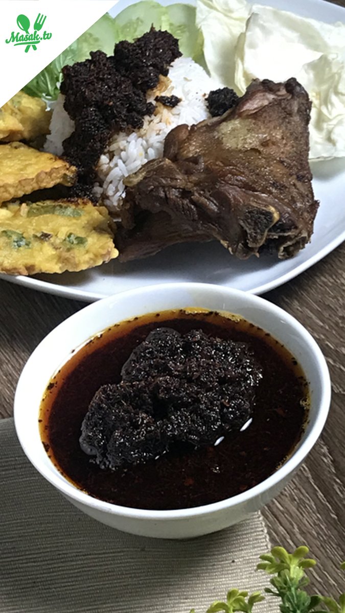 Sambal bebek madura... klo ada temen-temen dari madura yang punya resep lebih enak dari spill resep nyaaa