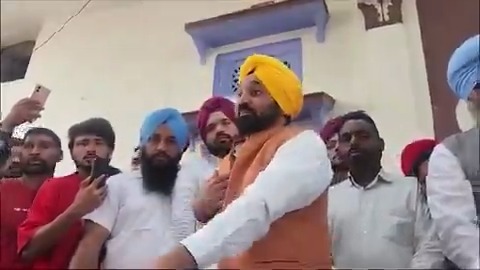 ਪਿਛਲੀਆਂ ਸਰਕਾਰਾਂ ਦੇ ਸਿਸਟਮ ਤੋਂ ਦੁੱਖੀ ਨੌਜਵਾਨ ਪੰਜਾਬ ਛੱਡ ਕੇ ਵਿਦੇਸ਼ਾਂ ਨੂੰ ਗਏ ਸੀ... ਹੁਣ ਬਾਹਰਲੇ ਮੁਲਕਾਂ ਤੋਂ ਨੌਜਵਾਨ ਵਾਪਸ ਪੰਜਾਬ ਪਰਤਣ ਲੱਗ ਪਏ ਨੇ… ਪੰਜਾਬ 'ਚ ਹੁਣ ਲੋਕਾਂ ਨੂੰ ਚੰਗਾ ਮਾਹੌਲ ਮਿਲ ਰਿਹਾ...