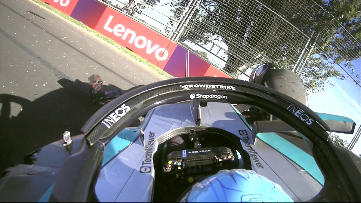La radio de George Russell après son crash 😨 Grosse frayeur pour le pilote Mercedes qui s'est retrouvé au milieu de la piste, sans aucune visibilité 😳 #AusGP #F1