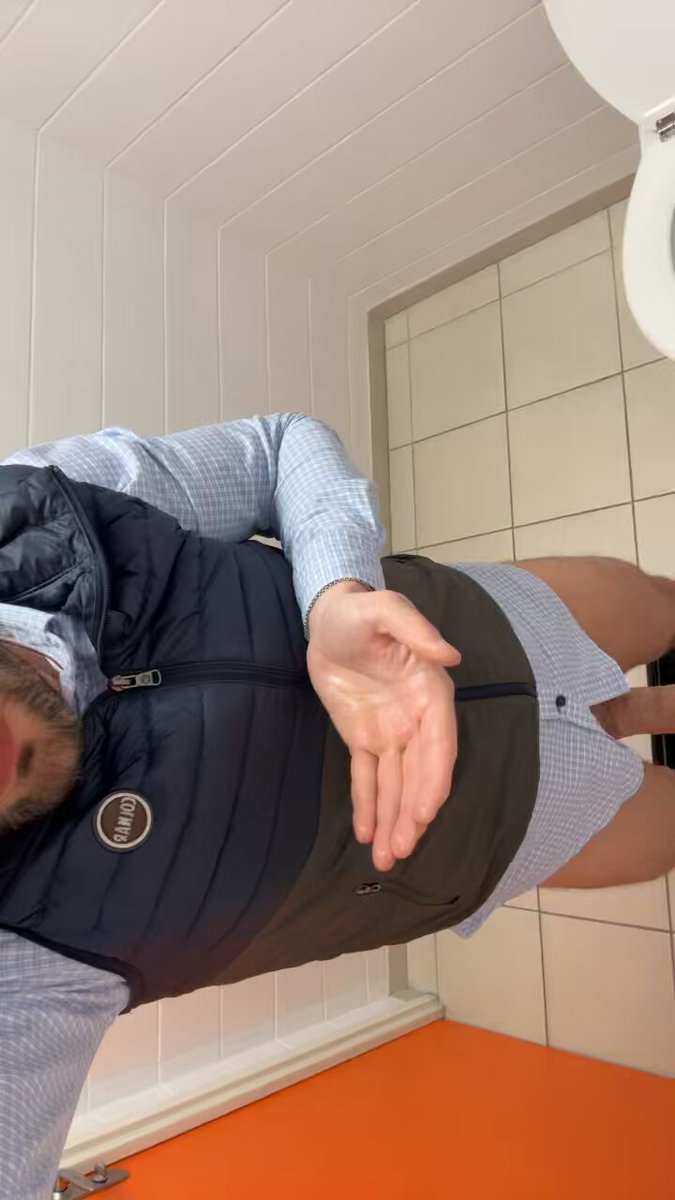 Putain d envie de jouer avec ma grosse queue .. #bigdick #grossequeue #branle #maqueue 🔞 Ma Queue ➡️ 🦋 a la recherche d un suceur.. Seb @Pedro_bdx33 I really want to play with my big cock !! #jerkoff who wants to suck me LesPompeurs
