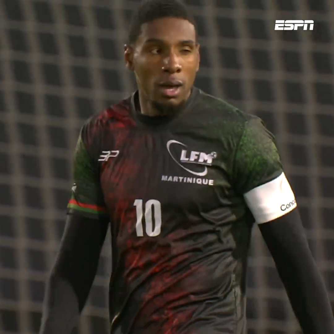 ๐ฌ๐ธ๐ท Martinique komt op voorsprong tegen Suriname na een schitterende combinatie โจ ๐บ ESPN 1 #surmtq