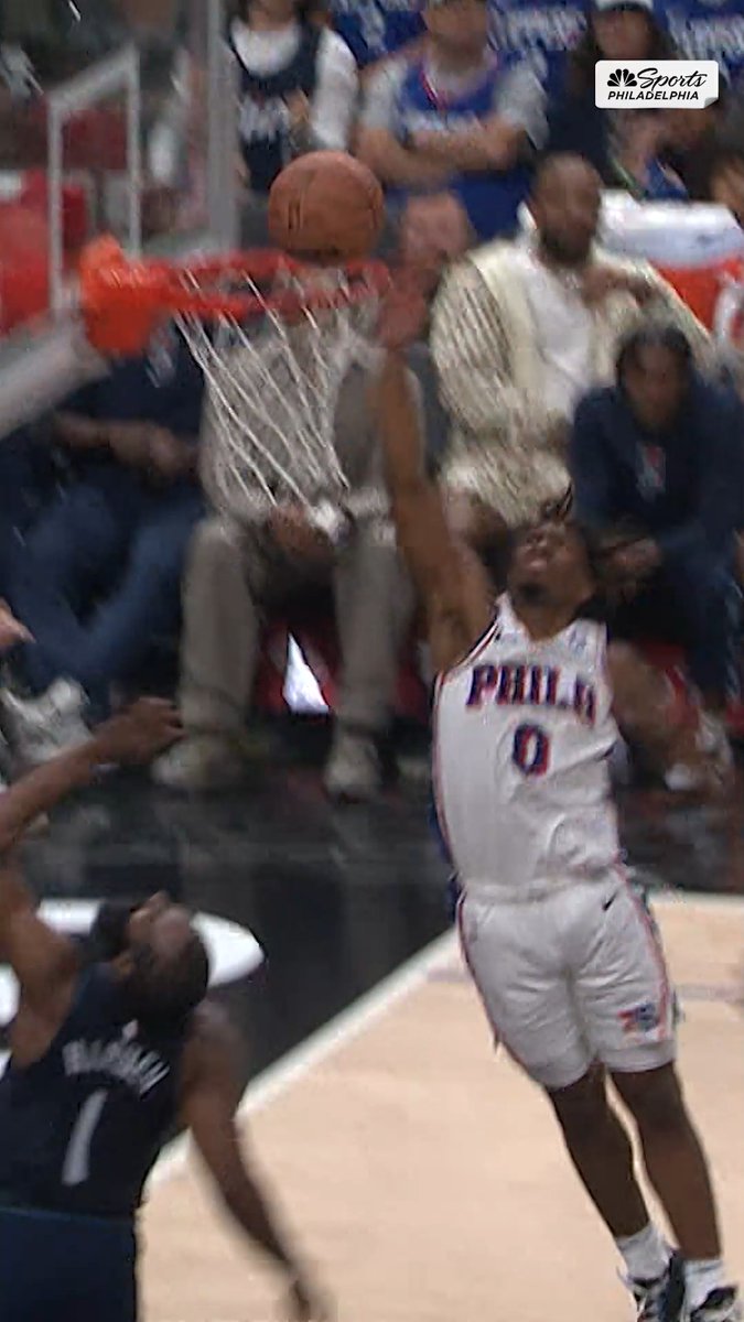 MAXEY DENIES HARDEN AT THE RIM 😳❌