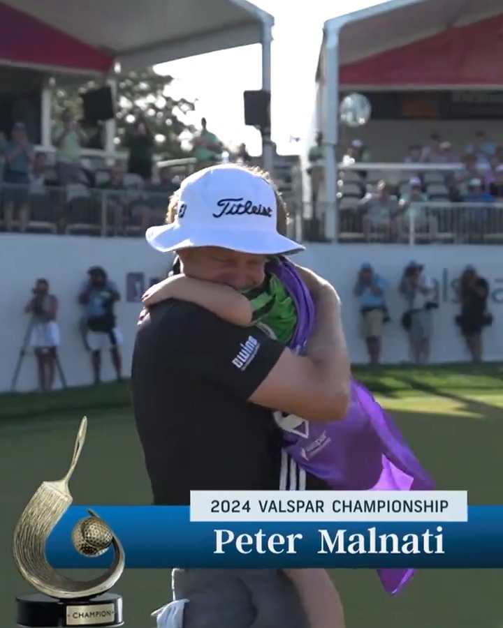 The winning moment for Peter Malnati and his family ❤️