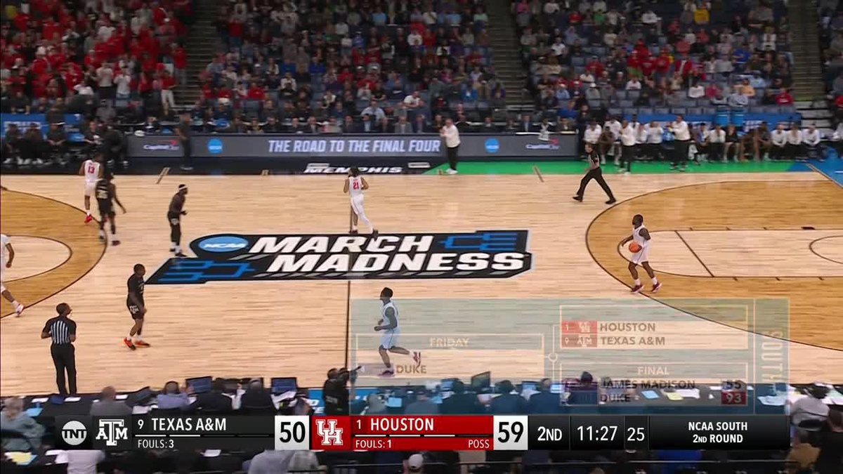 Shead waited to dap him up 🤣 #MarchMadness Houston Men's Hoops 🏀 🐾