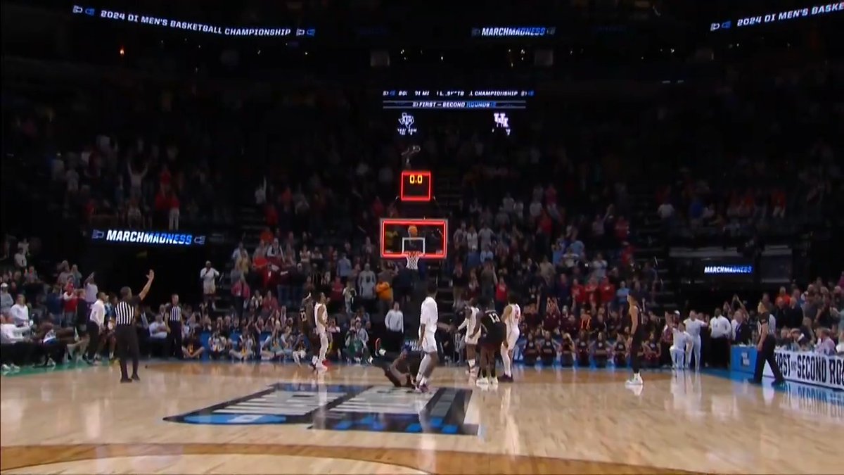 ANDERSSON GARCIA CLUTCH 🥶 #MarchMadness